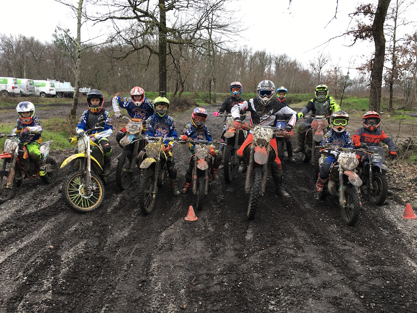 Cours, stages de moto cross adultes ou enfants