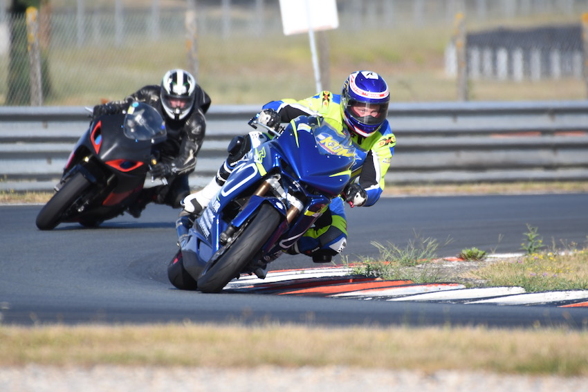 Cours, perfectionnement vitesse moto sur circuit