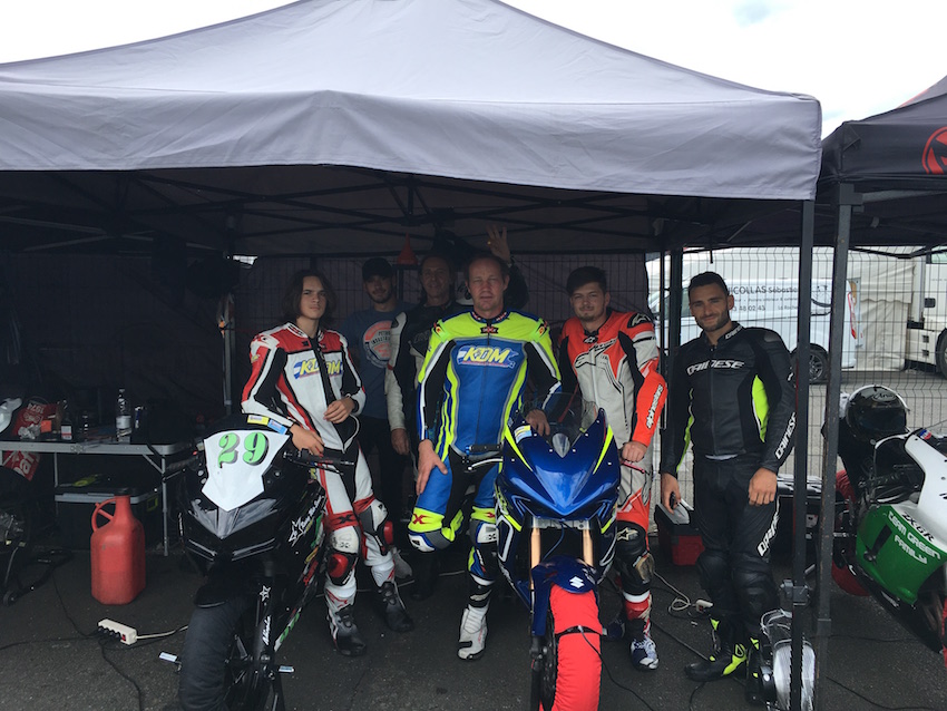 KDM Cours et stages de moto, vitesse sur piste